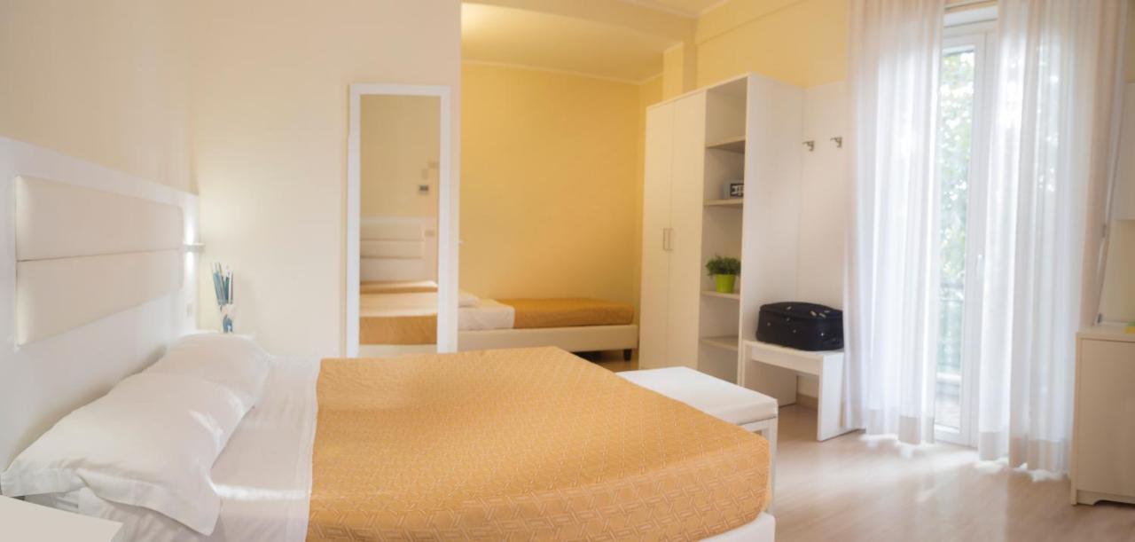 Hotel San Domingo Bellaria-Igea Marina Buitenkant foto